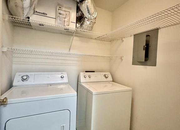 1 bed, 1 bath, 779 sqft, $1,600