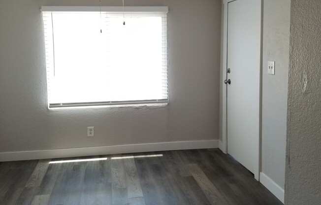 Studio Apartment with 1 bathroom!
