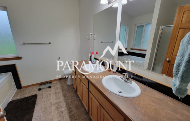 3 beds, 2 baths, $2,599