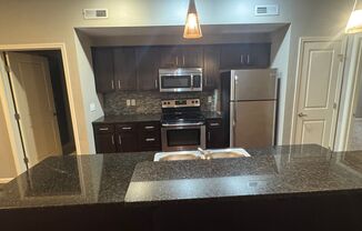 2 beds, 2 baths, $1,150, Unit Walnut A103