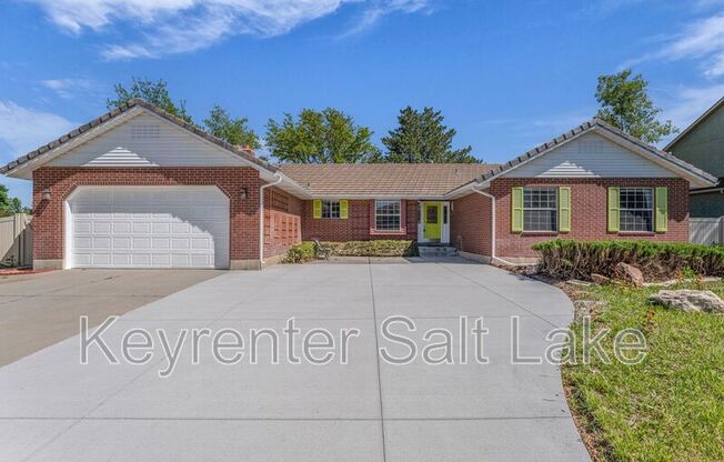 1779 E MICHAEL WAY