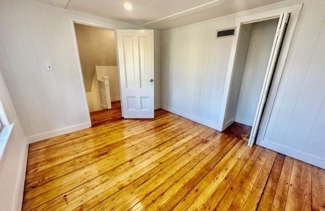 3 beds, 1 bath, $4,200, Unit 1