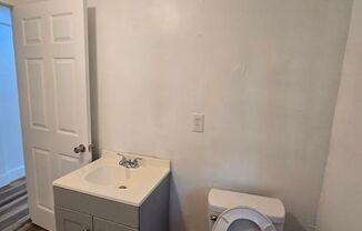 Spacious One Bedroom Duplex located near South Sherman and English Ave