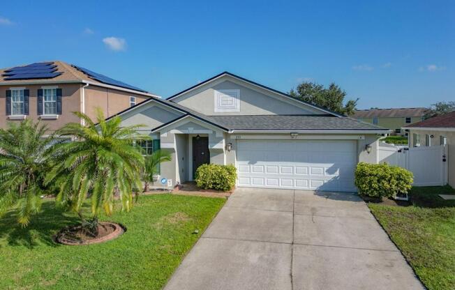 221 WINDROSE DR