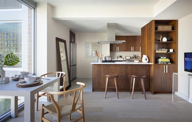 1 bed, 1 bath, $3,995, Unit 21J