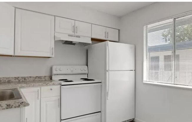 Courtyard Apartments