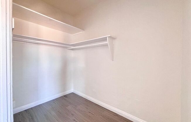 Studio, 1 bath, 450 sqft, $1,450, Unit 306