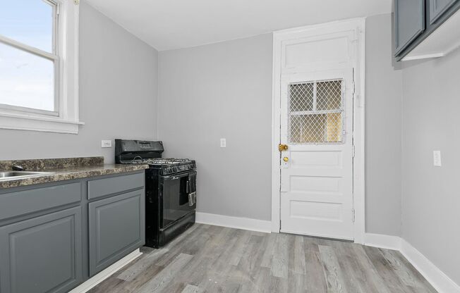 1 bed, 1 bath, $1,560, Unit 8711-3E