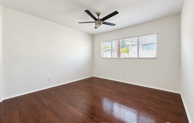1159 N CURSON AVE