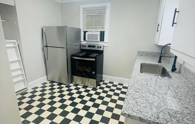 2 beds, 1 bath, $1,255