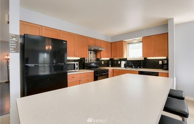 Beacon Hill 3bed 2.5bath Home