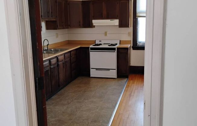Studio, 1 bath, 248 sqft, $750, Unit 11-LA
