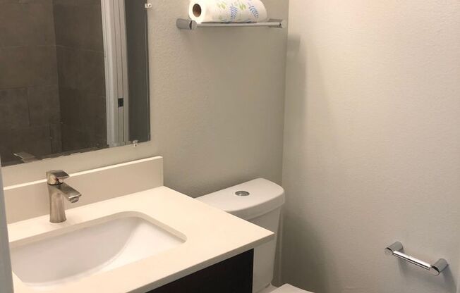 1 bed, 1 bath, $1,095, Unit Unit 101