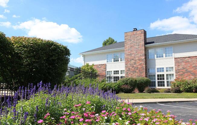 BEAUTIFUL FLOWERS AT REFLECTIONS APARTMENTS