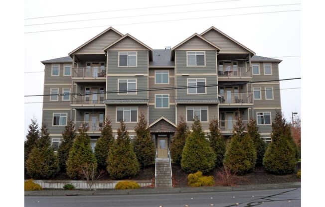 Beautiful Apartment in Secured Building!