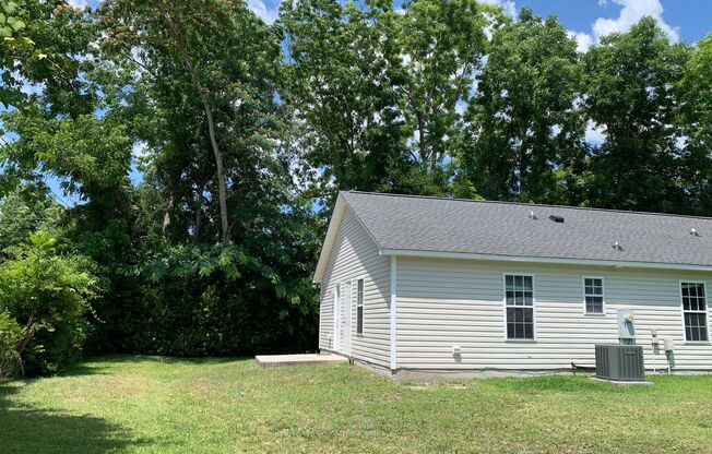 3 BD, 2 BA House: Freshly Painted + New Flooring + Available Now!