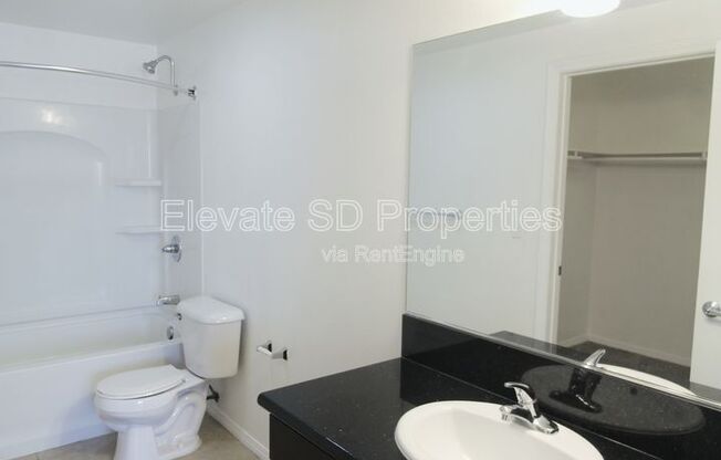 3 beds, 2 baths, 1,747 sqft, $3,595, Unit 301