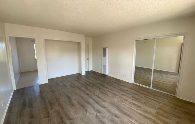 Studio, 1 bath, 425 sqft, $1,595, Unit 15