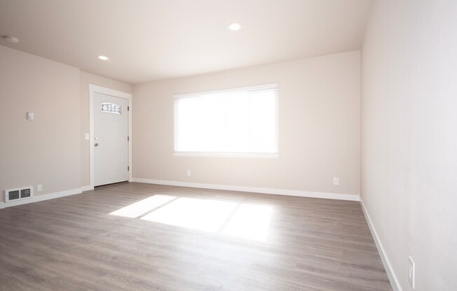 1 bed, 1 bath, 615 sqft, $1,695, Unit 1