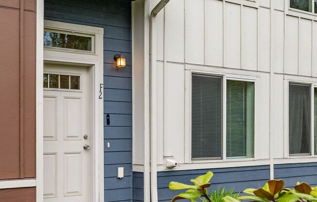 Pinnacle Townhomes: Modern Living in the Heart of Martha Lake!