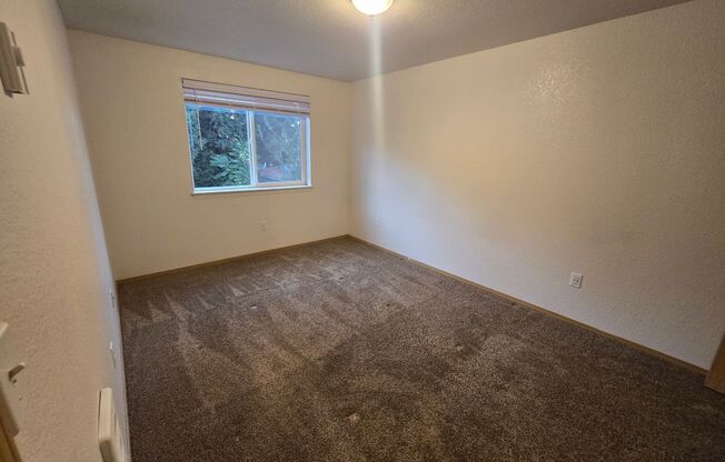 2 beds, 1 bath, 875 sqft, $1,295, Unit 127-75