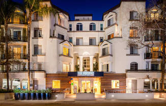 The Preston Miracle Mile Apartments