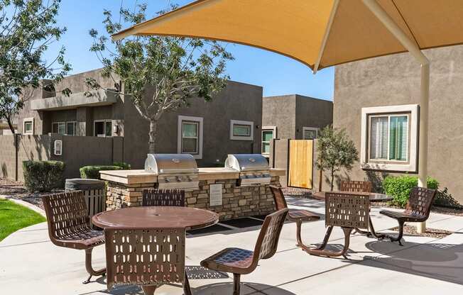 Outdoor Kitchen at Avilla Deer Valley, Arizona, 85085