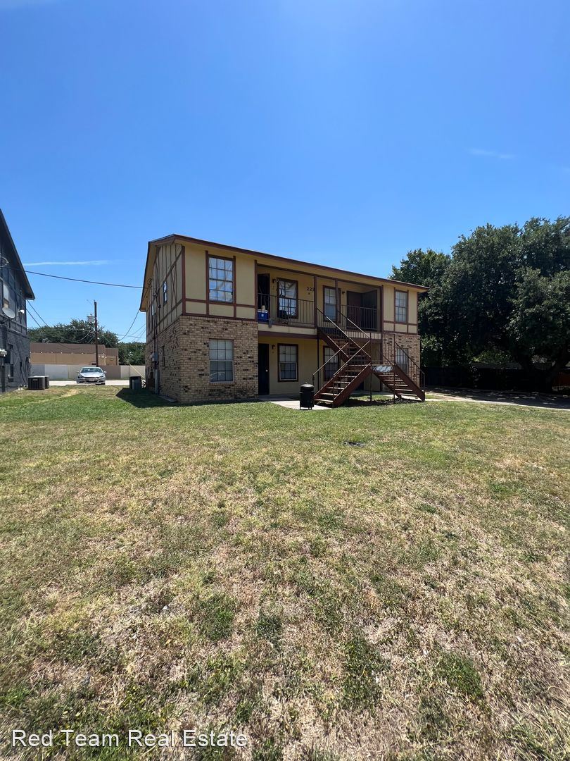 223 Roberts Circle Arlington, TX ApartmentAdvisor
