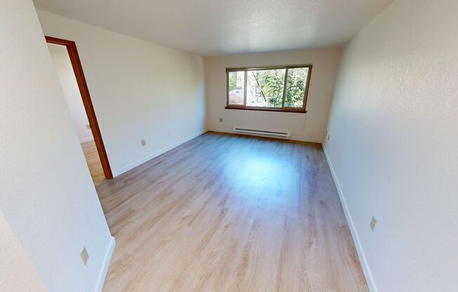 3 beds, 1.5 baths, 877 sqft, $2,583.33, Unit 303