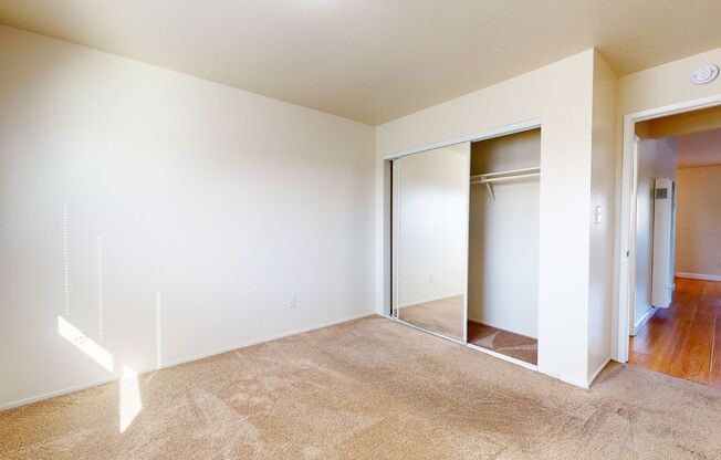 2 beds, 1 bath, $1,985, Unit 5235 Riverside Ave Apt 6