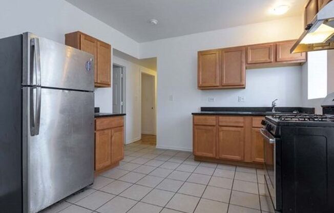 1 bed, 1 bath, $1,150, Unit 7554-2B