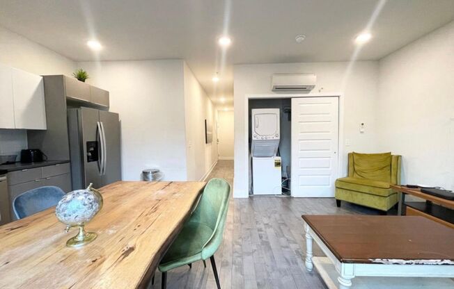 1 bed, 1 bath, 750 sqft, $1,600, Unit Unit 3