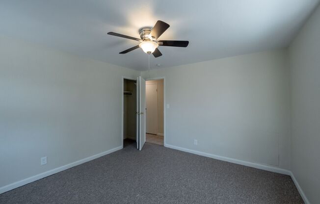 2 beds, 1 bath, 840 sqft, $1,040, Unit 106