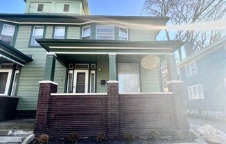 1115 College Street