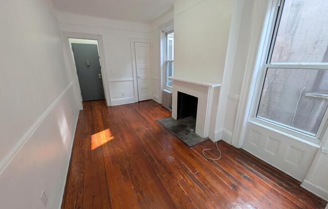 443 LINCOLN PL