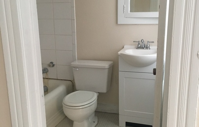 1 bed, 1 bath, 600 sqft, $695, Unit 22