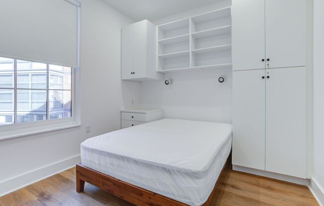 1 bed, 1 bath, 110 sqft, $1,490