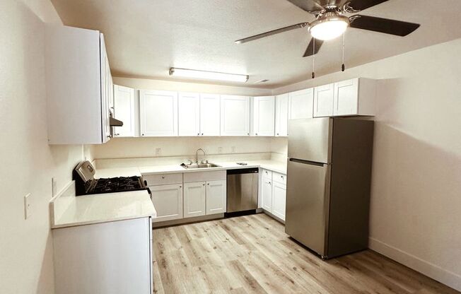 3 beds, 1 bath, $1,450, Unit 19-03