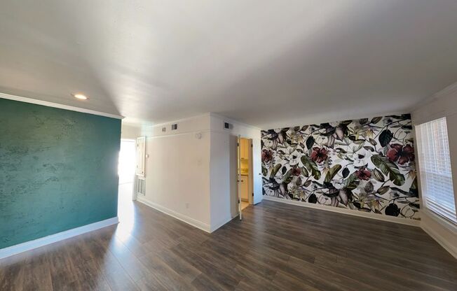 Gated Condo steps from Maple Street & St Charles!