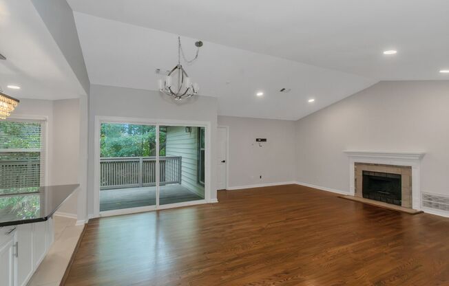 3 beds, 2 baths, $2,800
