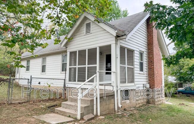 36 N POE ST