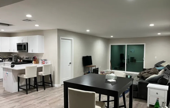 6249-6253 Dorothy Dr