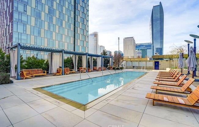 Studio, 1 bath, 480 sqft, $3,000, Unit 3305