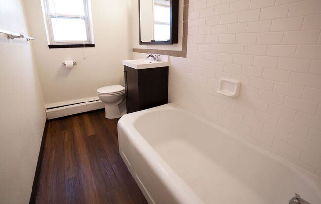 1 bed, 1 bath, 650 sqft, $945, Unit 3401-305