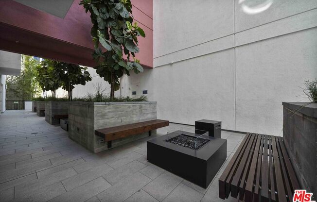 2 beds, 2 baths, 1,020 sqft, $3,200, Unit 610
