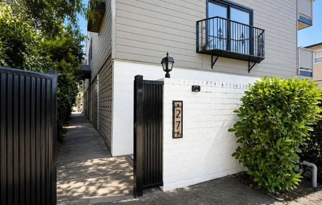 Spacious 2BR Condo with Central A/C, Bonus Room & Huge Storage – Walk to Burlingame Avenue
