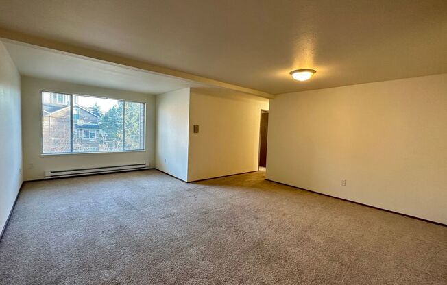 3 beds, 1 bath, 850 sqft, $2,175, Unit 206