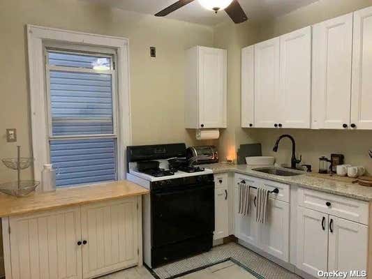 3 beds, 1 bath, 1,328 sqft, $3,699