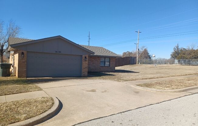 3 beds, 2 baths, $1,325