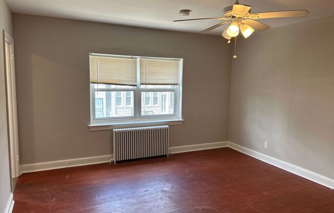 Studio, 1 bath, 600 sqft, $1,250, Unit 105